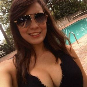 Meet your Posher, Dessiree